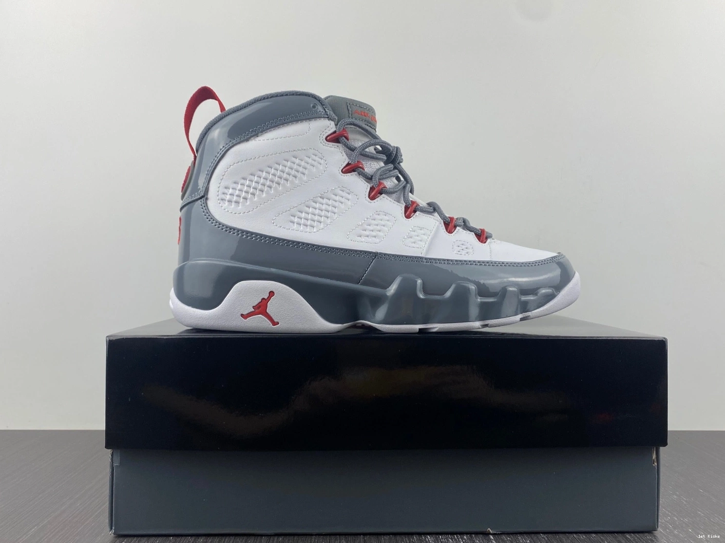 Air 9 Red Jordan CT8019-162 Fire 0501